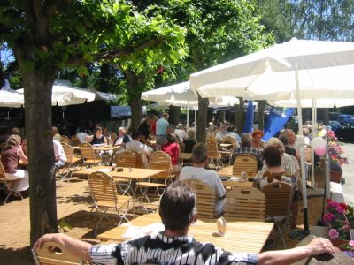 Die L&uuml;mmelz bei der Neuer&ouml;ffnung der Stra&szlig;enm&uuml;hle 2005