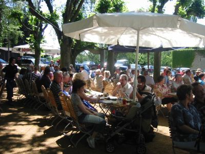 Die L&uuml;mmelz bei der Neuer&ouml;ffnung der Stra&szlig;enm&uuml;hle 2005