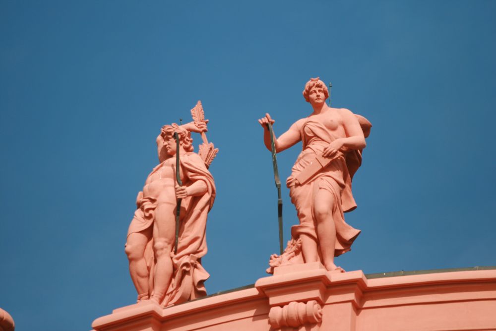 10. 10. 2008